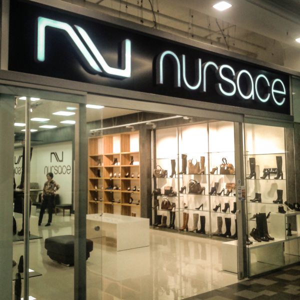 Освещение обувного магазина NURSACE
